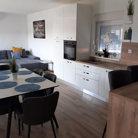 Adria-Appartment-Island-Vir #Sea #Beach #Wifi #Privateparking #Netflix Eksteriør billede
